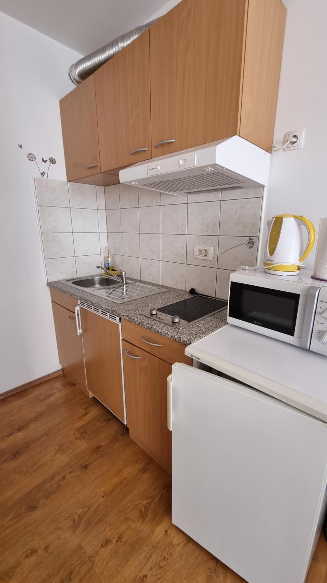 Apartmani Barbara เบรอเซส ภายนอก รูปภาพ